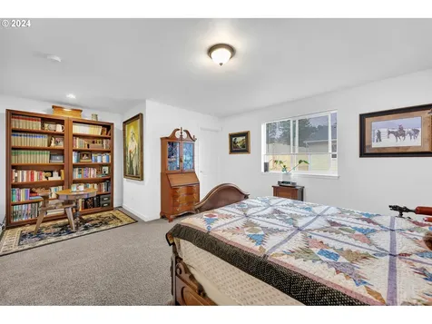 810 Sw Mayer Avenue Winlock WA 98596