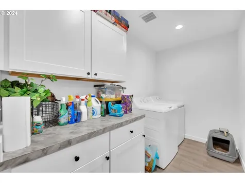 810 Sw Mayer Avenue Winlock WA 98596