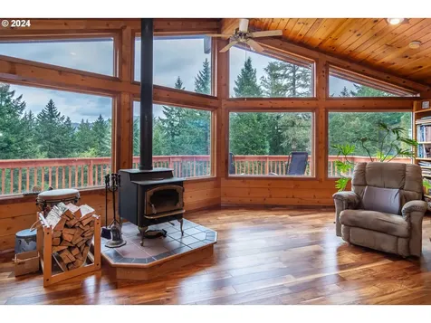 1364 Pine Ridge Drive Glide OR 97443