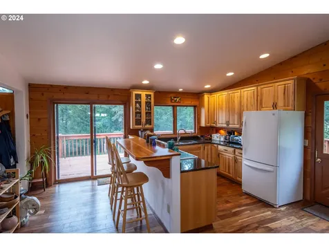 1364 Pine Ridge Drive Glide OR 97443