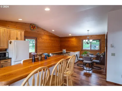 1364 Pine Ridge Drive Glide OR 97443