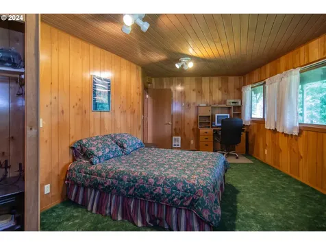 1364 Pine Ridge Drive Glide OR 97443