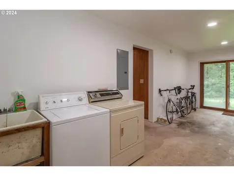 1364 Pine Ridge Drive Glide OR 97443