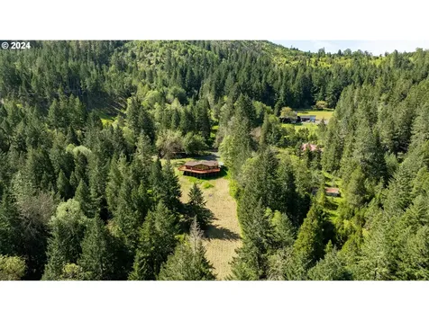 1364 Pine Ridge Drive Glide OR 97443