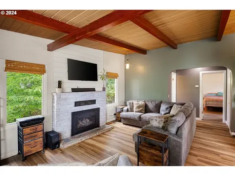 105 N Alder Street Lowell OR 97452