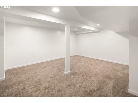 105 N Alder Street Lowell OR 97452