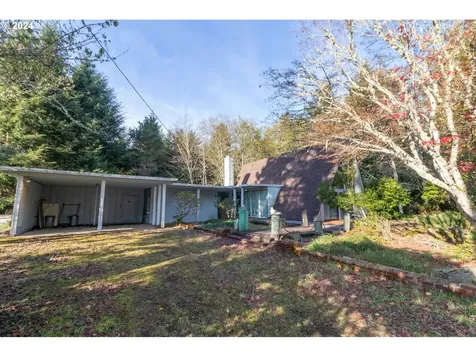 83306 Clear Lake Road Florence OR 97439