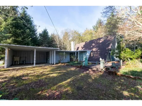83306 Clear Lake Road Florence OR 97439