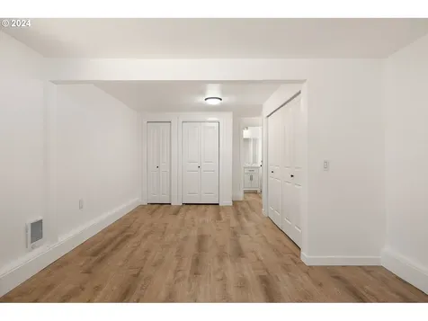 17824 SE Clay Street Portland OR 97233