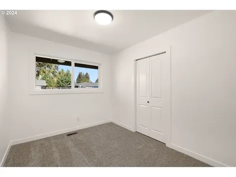 17824 SE Clay Street Portland OR 97233