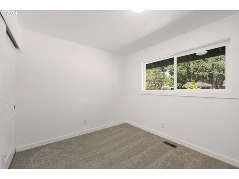 17824 SE Clay Street Portland OR 97233
