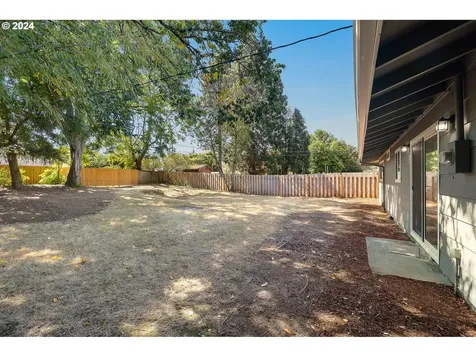 17824 SE Clay Street Portland OR 97233