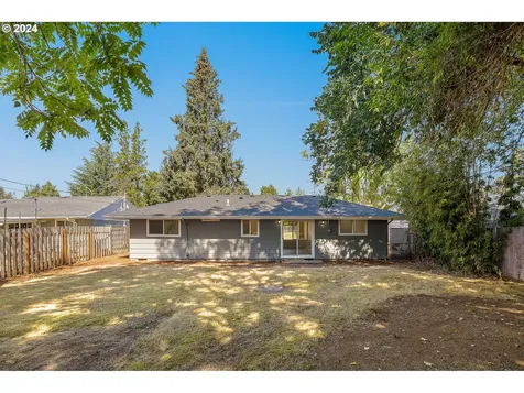 17824 SE Clay Street Portland OR 97233