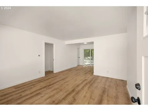 17824 SE Clay Street Portland OR 97233