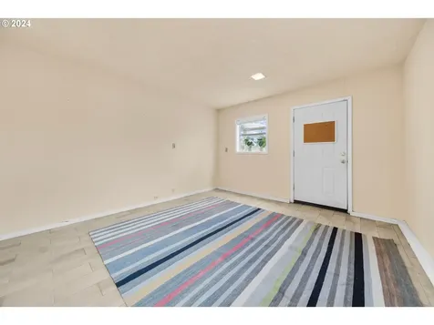 4236 SE 99th Avenue Portland OR 97266