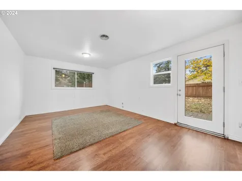 4236 SE 99th Avenue Portland OR 97266