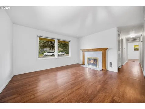 4236 SE 99th Avenue Portland OR 97266