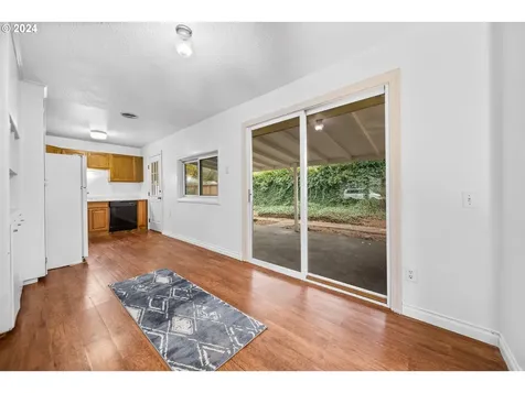 4236 SE 99th Avenue Portland OR 97266