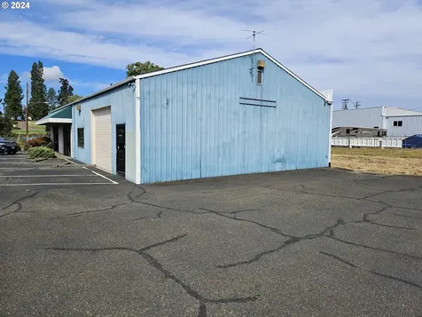 931 NW Highland Street Roseburg OR 97470