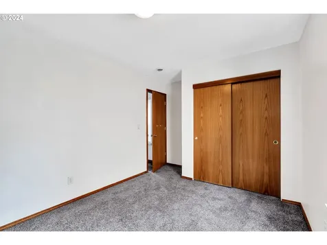 15811 Ne Milton Place Portland OR 97230