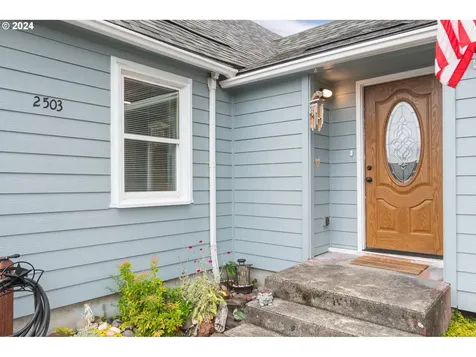 2503 34th Avenue Longview WA 98632