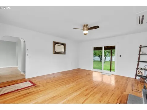 2503 34th Avenue Longview WA 98632