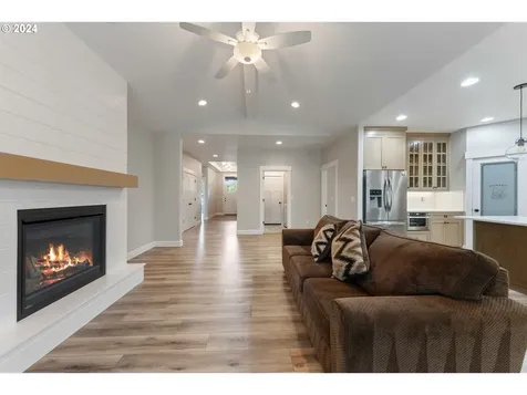 174 Sw Wyatt Street Dallas OR 97338
