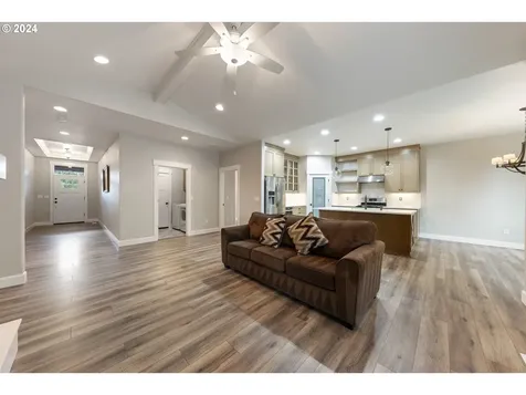174 Sw Wyatt Street Dallas OR 97338