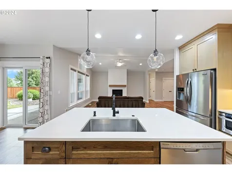 174 Sw Wyatt Street Dallas OR 97338