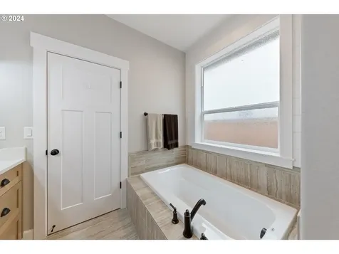 174 Sw Wyatt Street Dallas OR 97338