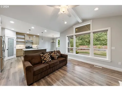 174 Sw Wyatt Street Dallas OR 97338