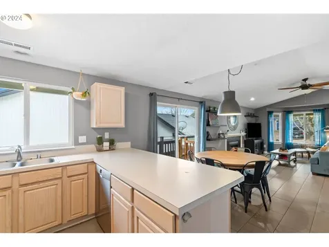 2318 NE 52nd Street Vancouver WA 98663