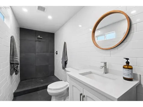 2318 NE 52nd Street Vancouver WA 98663