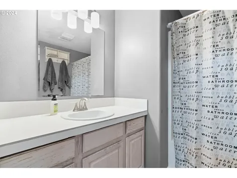2318 NE 52nd Street Vancouver WA 98663
