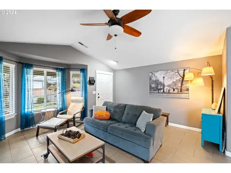 2318 NE 52nd Street Vancouver WA 98663