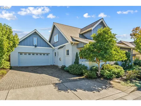 870 Meadow Butte Loop Eugene OR 97401