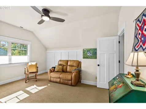 870 Meadow Butte Loop Eugene OR 97401