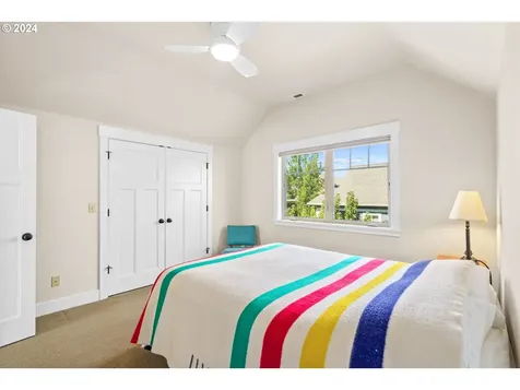 870 Meadow Butte Loop Eugene OR 97401