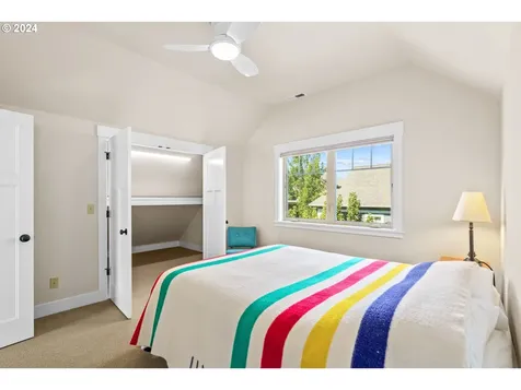 870 Meadow Butte Loop Eugene OR 97401