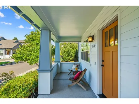870 Meadow Butte Loop Eugene OR 97401