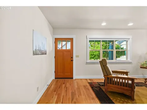 870 Meadow Butte Loop Eugene OR 97401