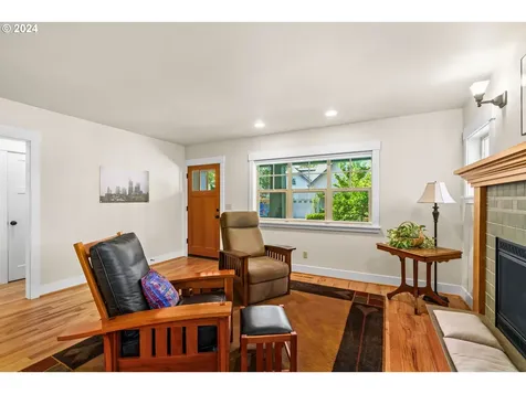 870 Meadow Butte Loop Eugene OR 97401