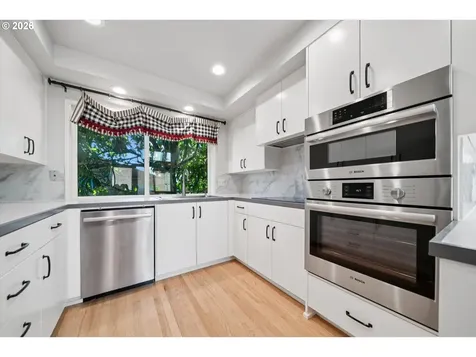 50 Condolea Court Lake Oswego OR 97035