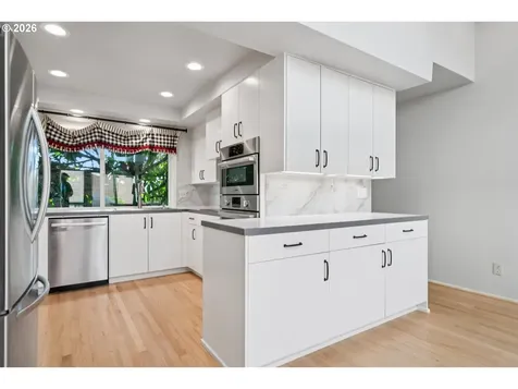 50 Condolea Court Lake Oswego OR 97035