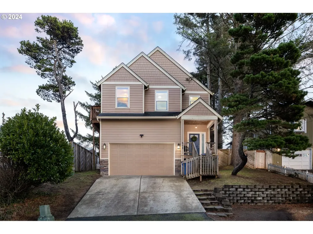 602 Se Inlet Avenue Lincoln City OR 97367