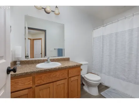 602 Se Inlet Avenue Lincoln City OR 97367