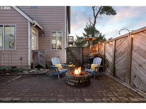 602 Se Inlet Avenue Lincoln City OR 97367