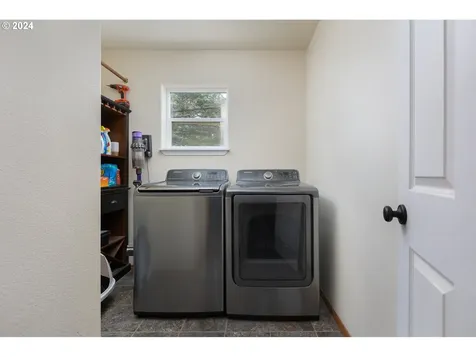 602 Se Inlet Avenue Lincoln City OR 97367