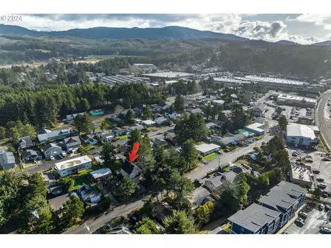 602 Se Inlet Avenue Lincoln City OR 97367