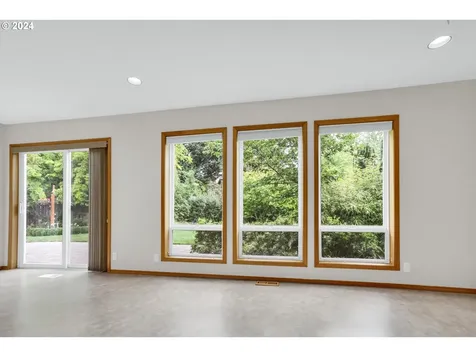 17577 NW Gilbert Lane Portland OR 97229